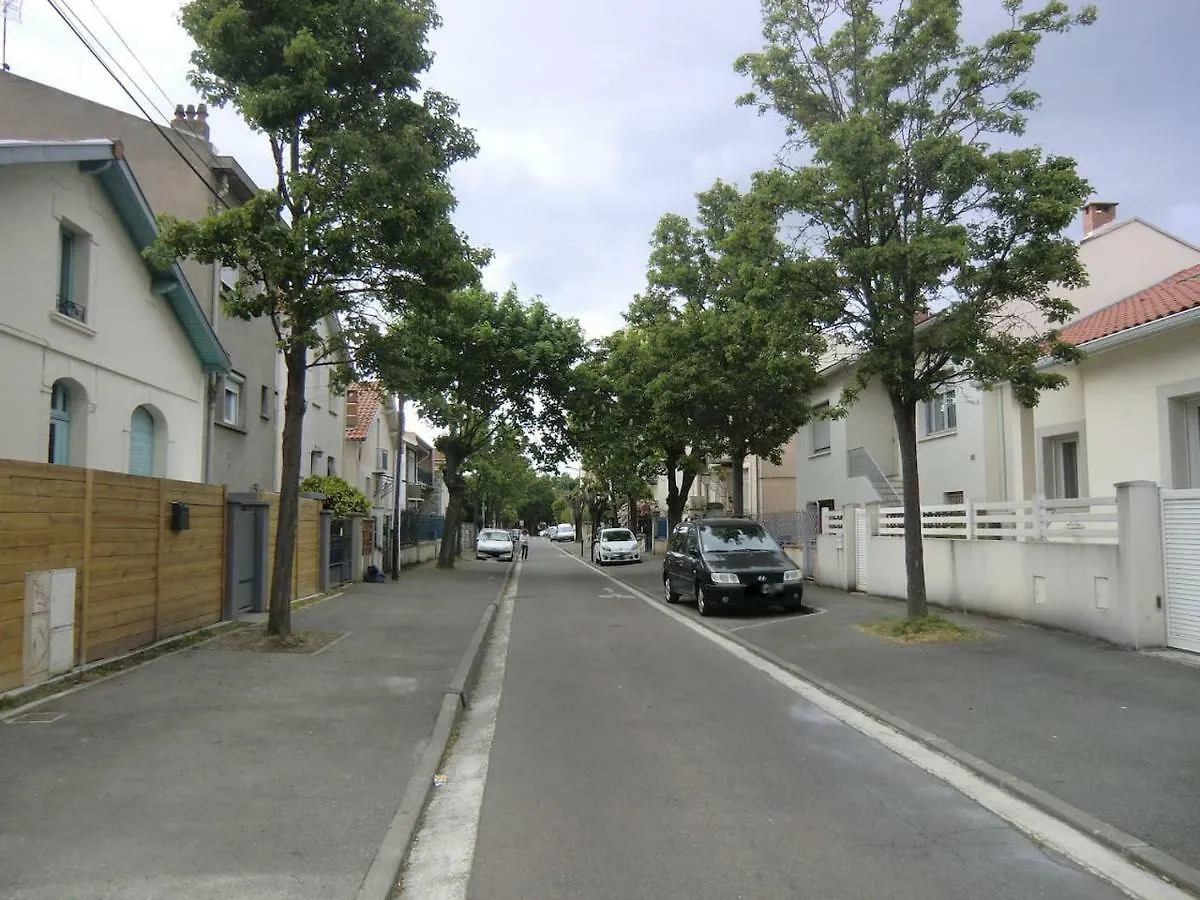 :) Grand Studio Lumineux A Toulouse Et Parking France
