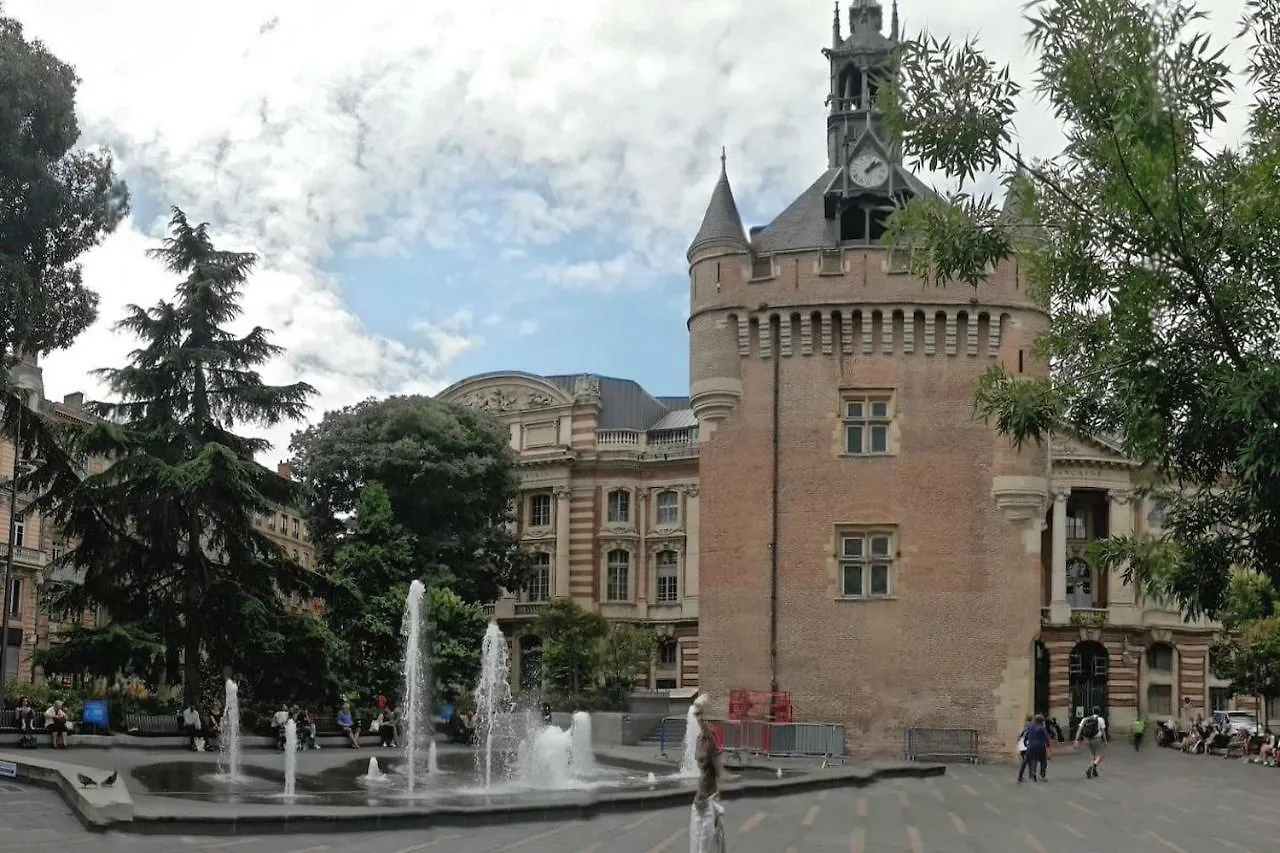 :) Grand Studio Lumineux A Toulouse Et Parking 0*,